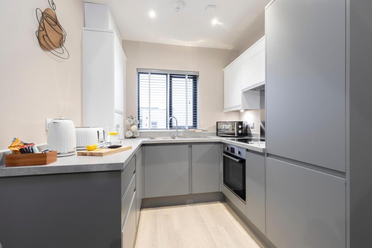 Elliot Oliver - Chic 2 Bedroom Town Centre Apartment Cheltenham Zewnętrze zdjęcie