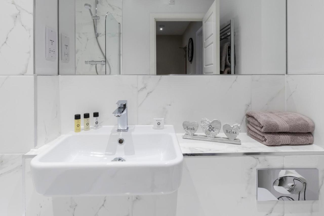 Elliot Oliver - Chic 2 Bedroom Town Centre Apartment Cheltenham Zewnętrze zdjęcie